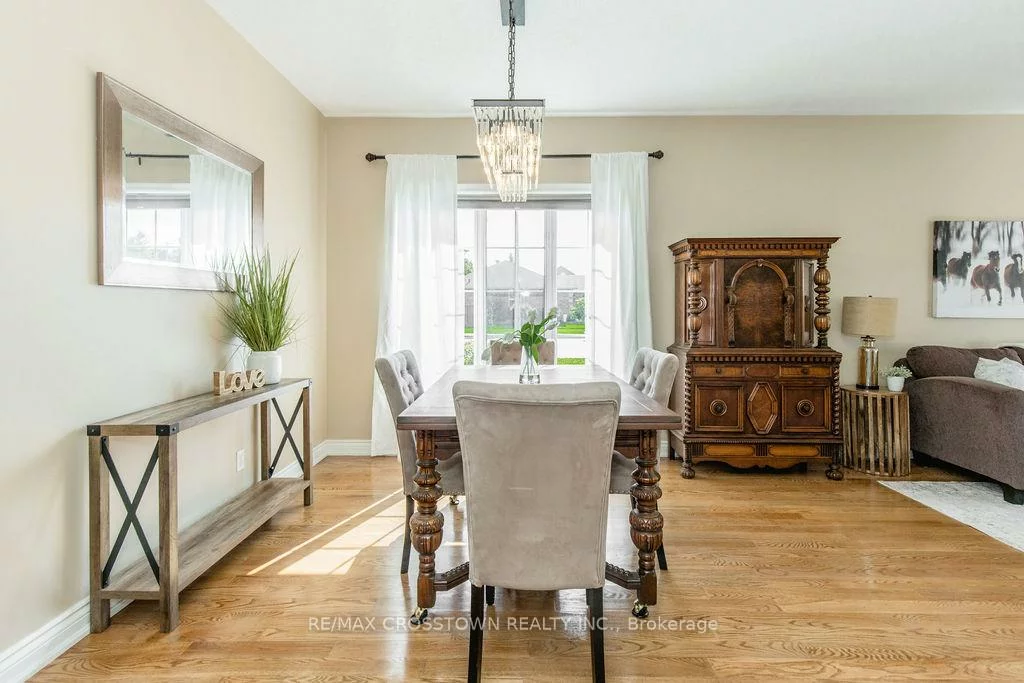 1, Bloxham, Innis-Shore, Barrie