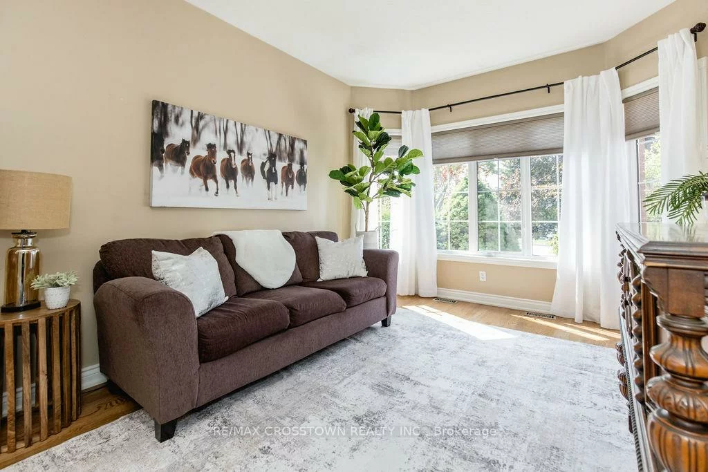 1, Bloxham, Innis-Shore, Barrie