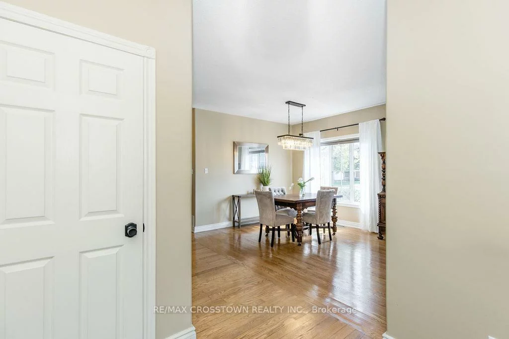 1, Bloxham, Innis-Shore, Barrie