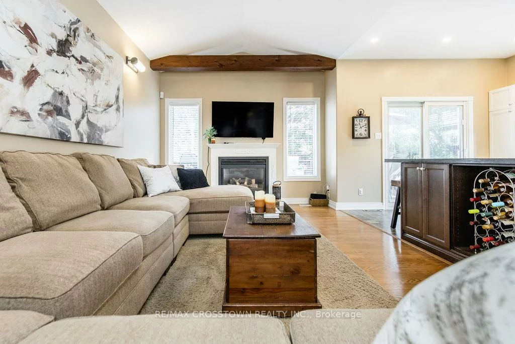 1, Bloxham, Innis-Shore, Barrie