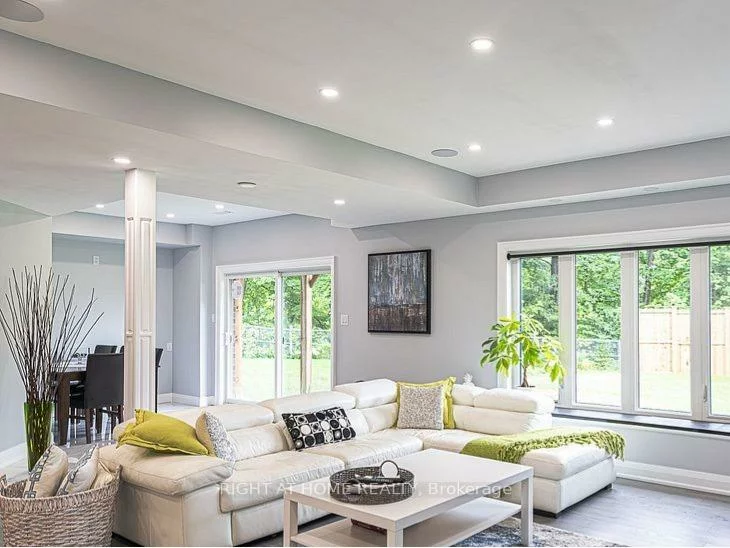 37, Muirfield, Holly, Barrie