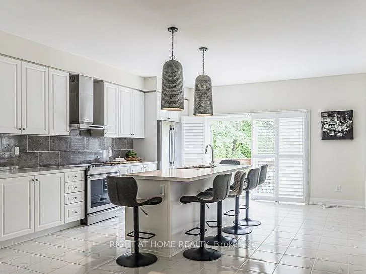 37, Muirfield, Holly, Barrie