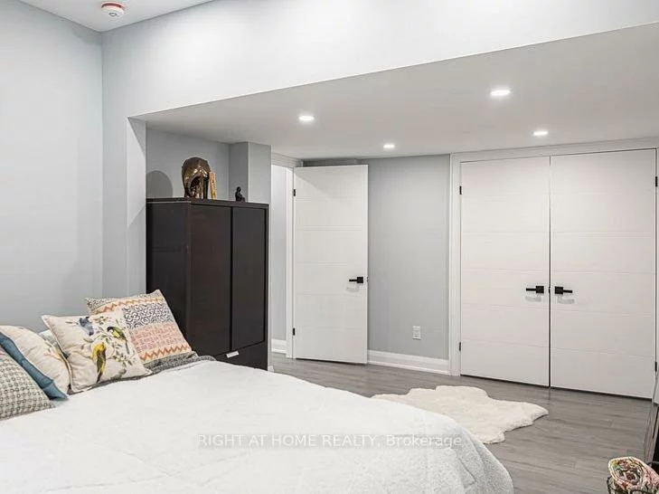 37, Muirfield, Holly, Barrie