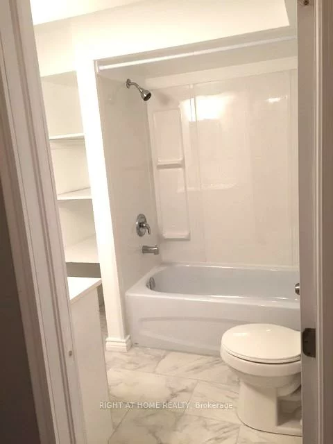 23, Carlton, Cundles East, Barrie