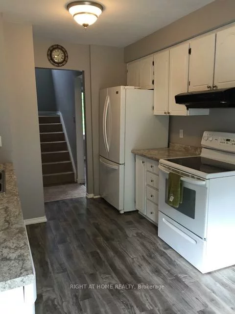 23, Carlton, Cundles East, Barrie