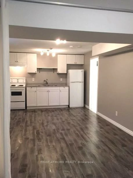 23, Carlton, Cundles East, Barrie