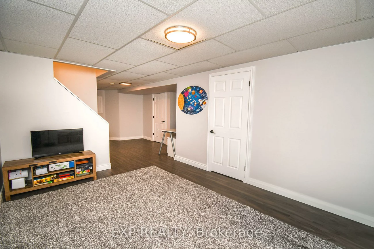 30, Aikens, Holly, Barrie