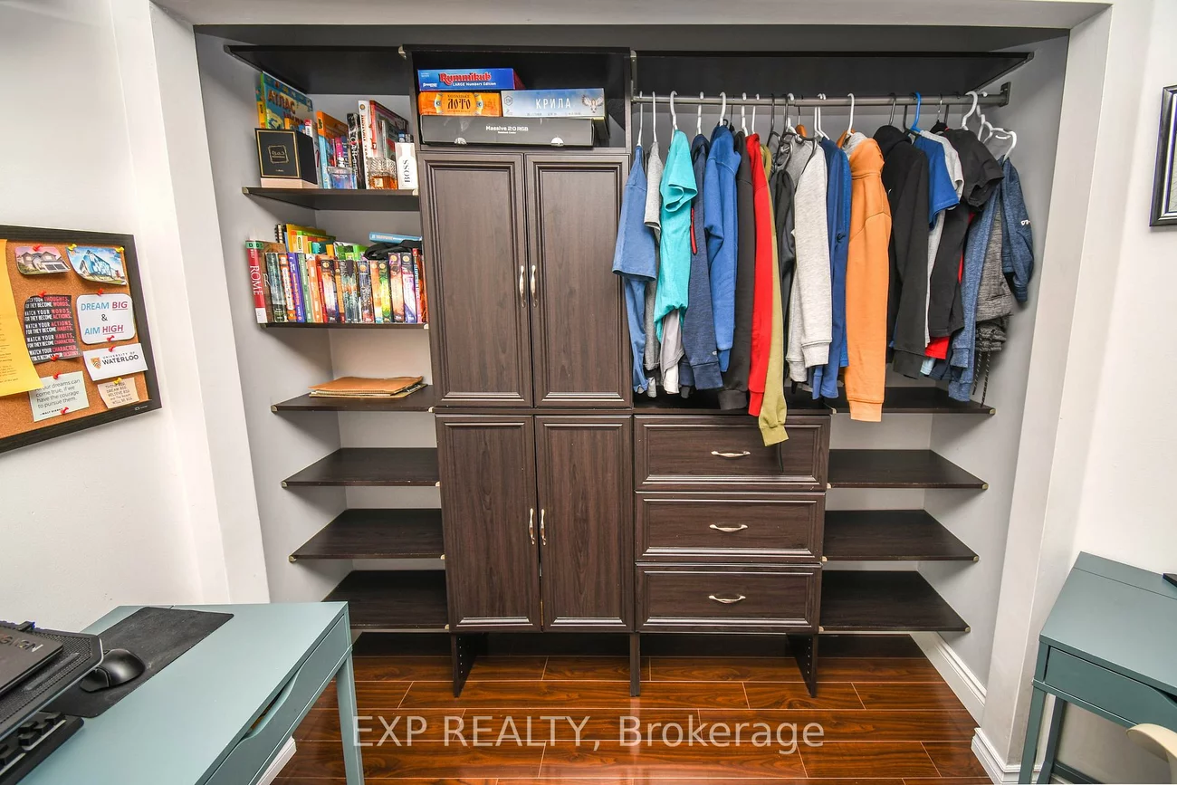 30, Aikens, Holly, Barrie