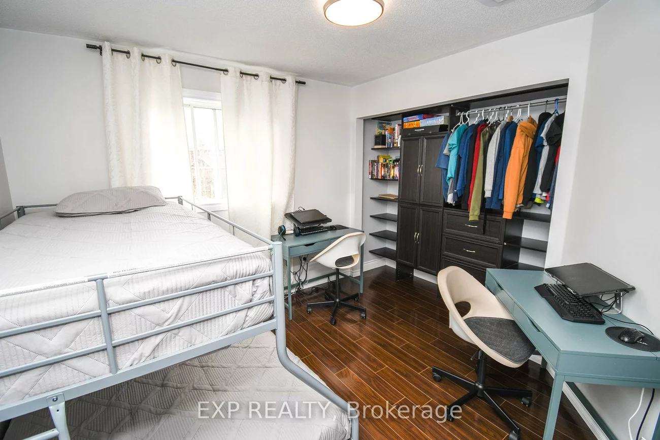 30, Aikens, Holly, Barrie