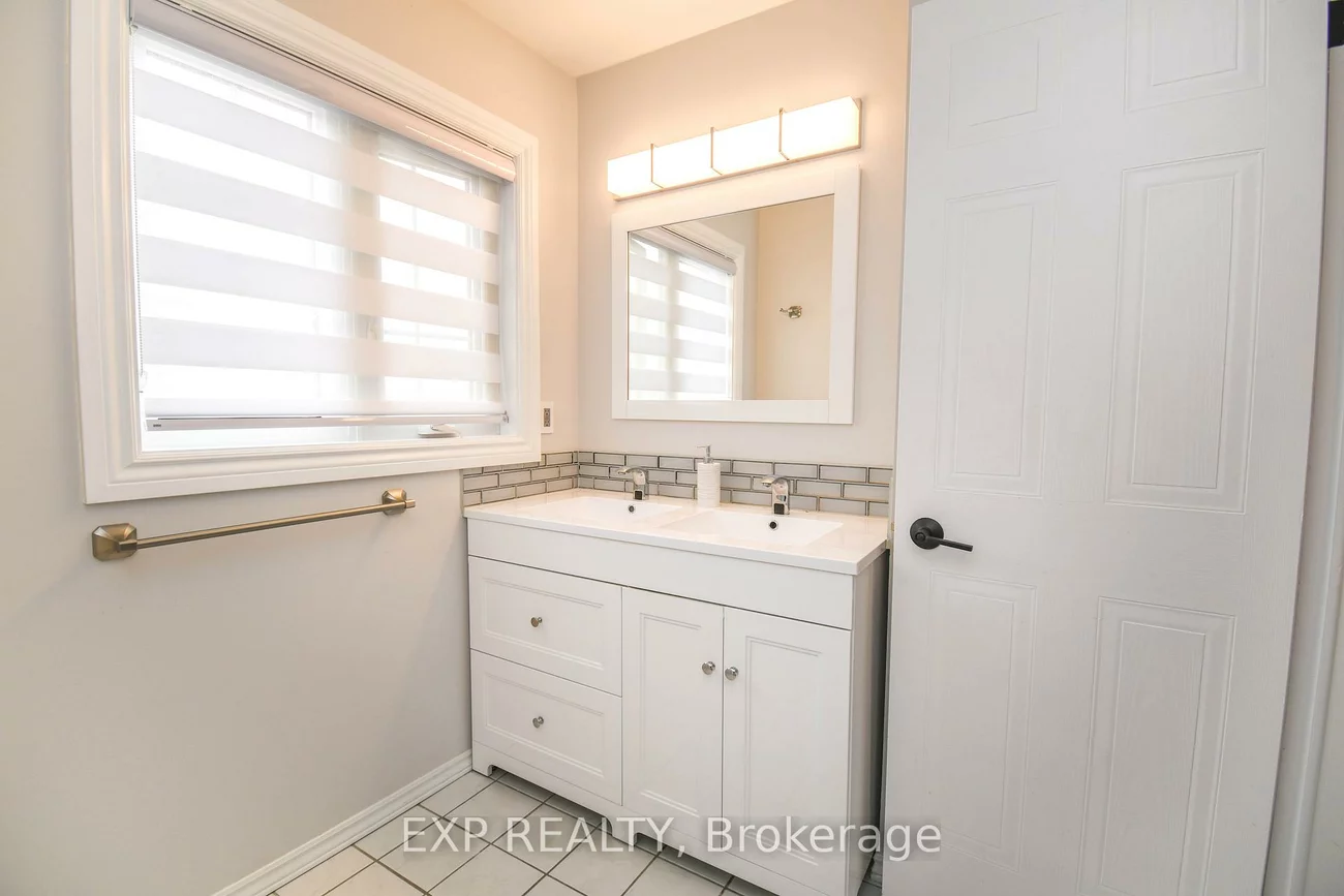 30, Aikens, Holly, Barrie