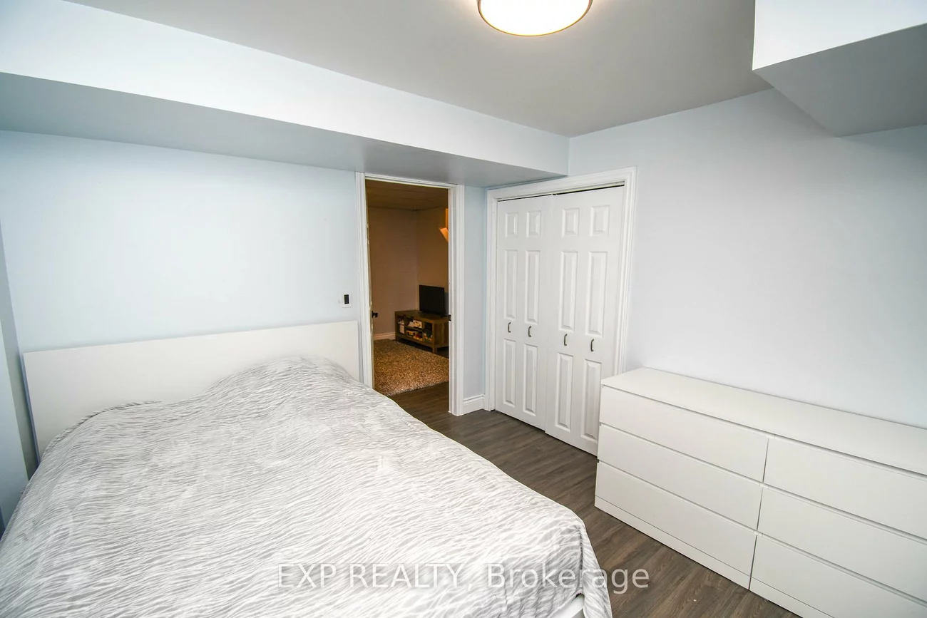 30, Aikens, Holly, Barrie