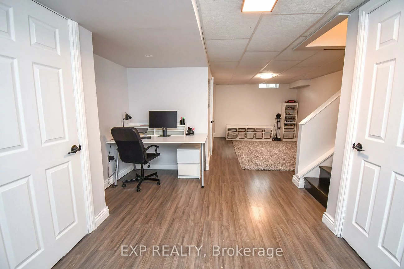 30, Aikens, Holly, Barrie