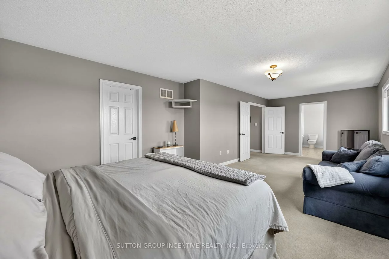 26, Prince Of Wales, Innis-Shore, Barrie