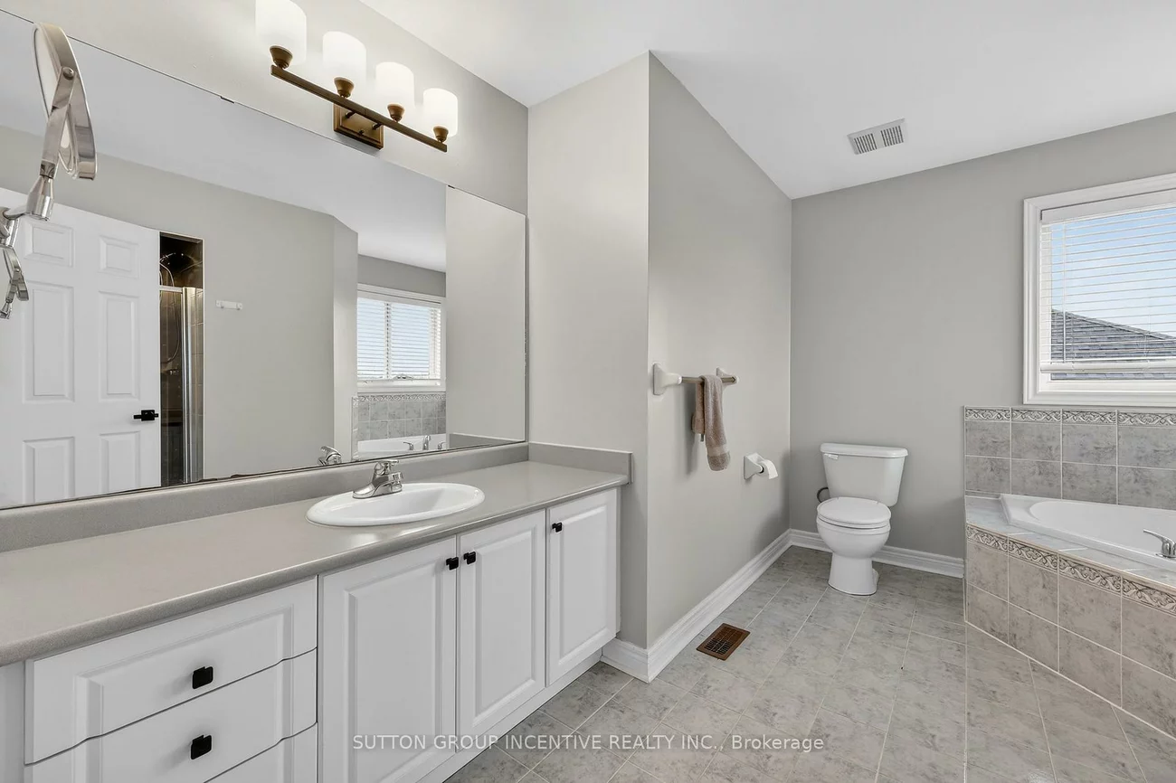 26, Prince Of Wales, Innis-Shore, Barrie