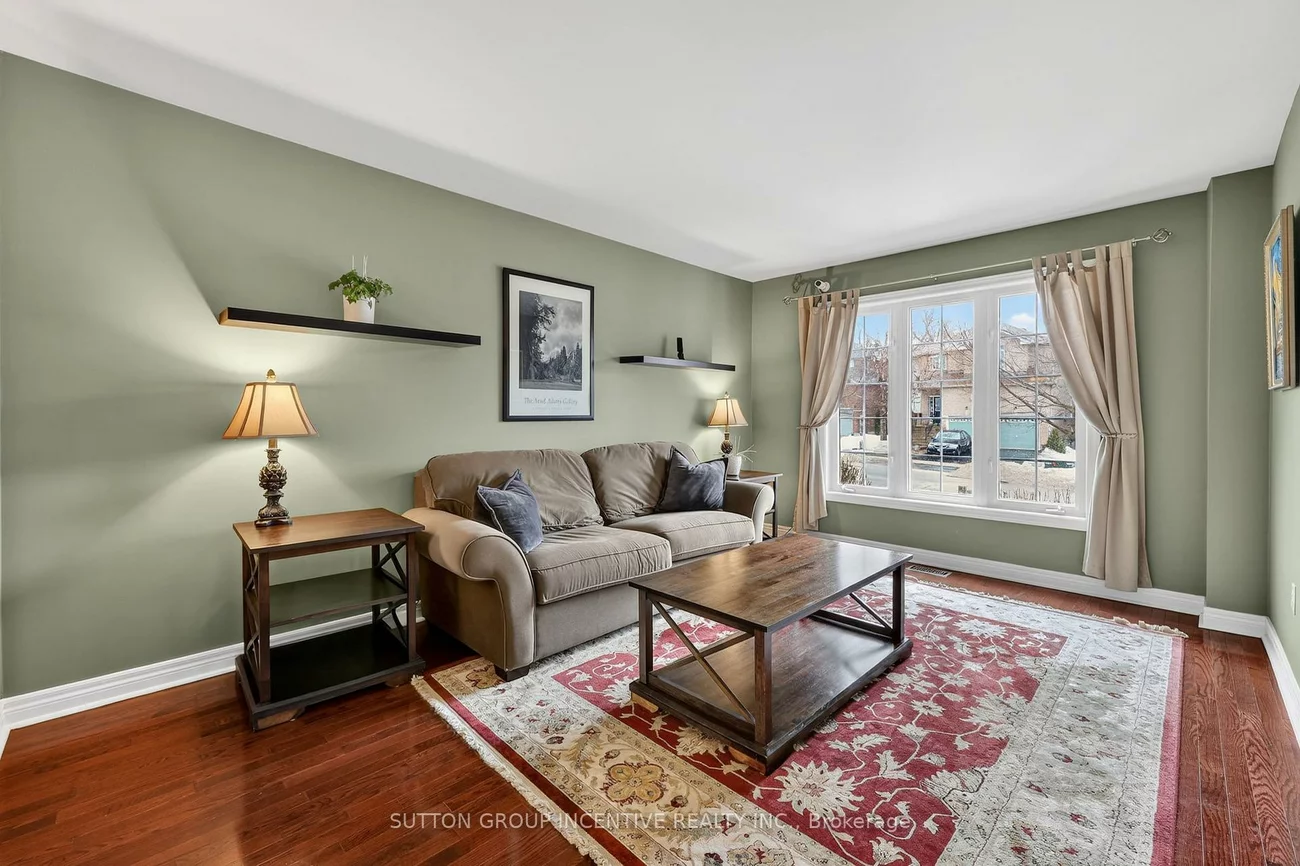 26, Prince Of Wales, Innis-Shore, Barrie