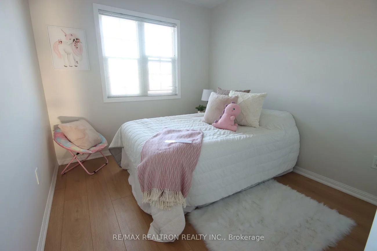 70, Commonwealth, Innis-Shore, Barrie