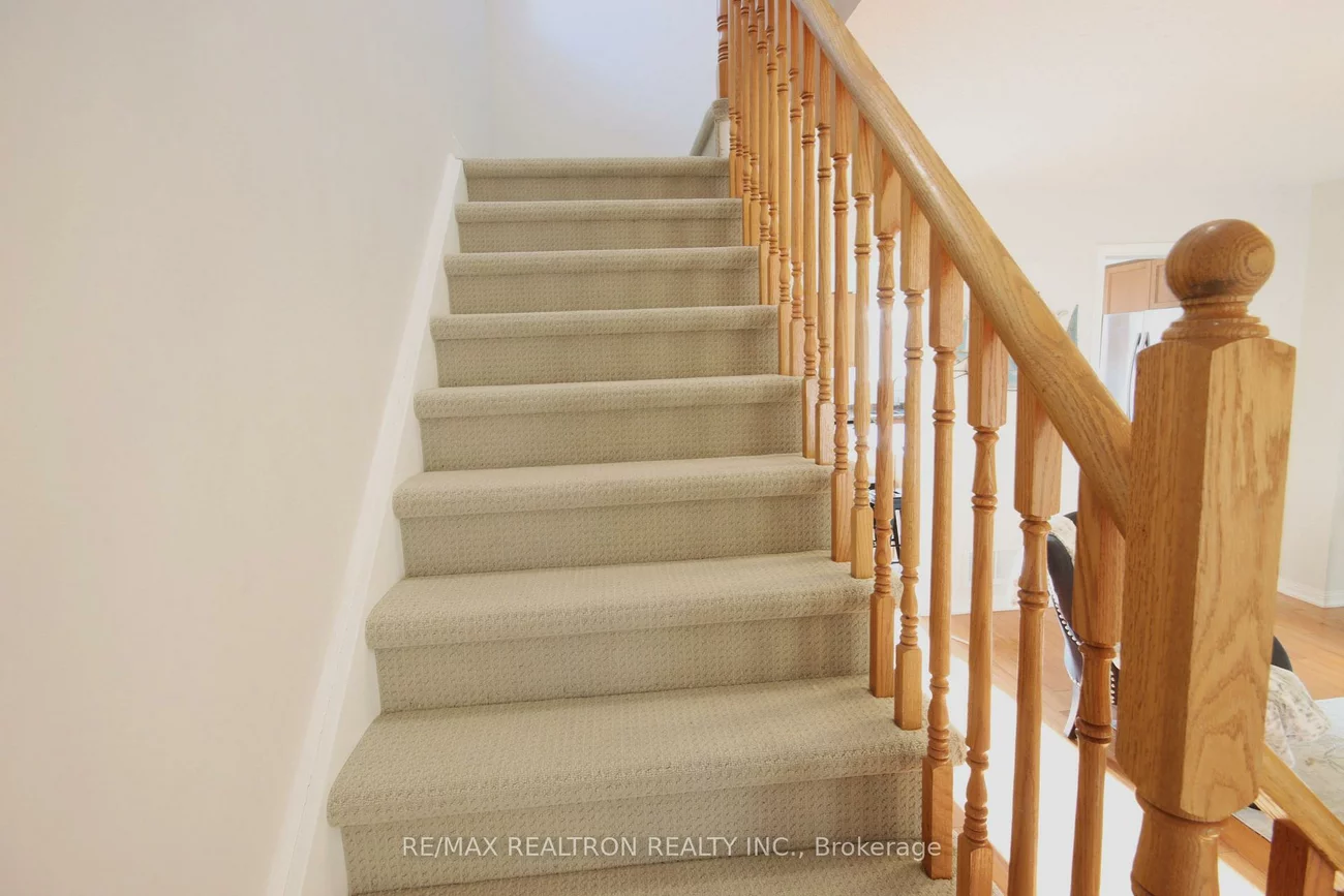 70, Commonwealth, Innis-Shore, Barrie