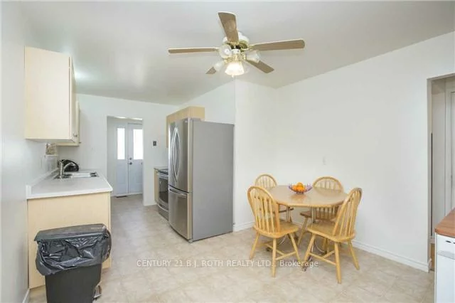 17, Burbank, Wellington, Barrie