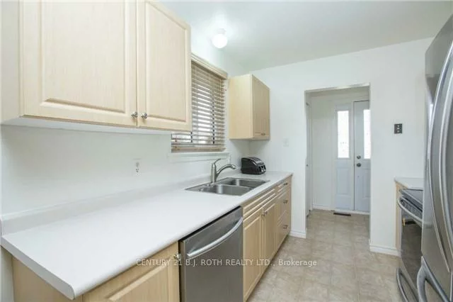 17, Burbank, Wellington, Barrie