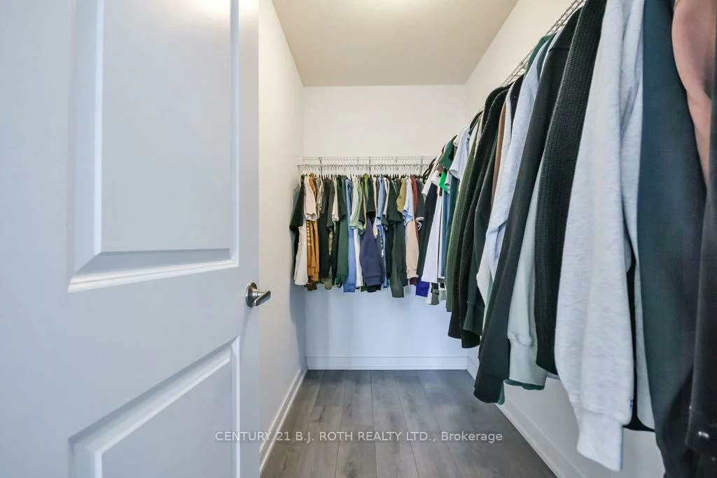 104, Blue Forest, Innis-Shore, Barrie