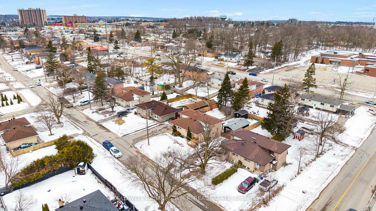 8, Charlbrook, Cundles East, Barrie