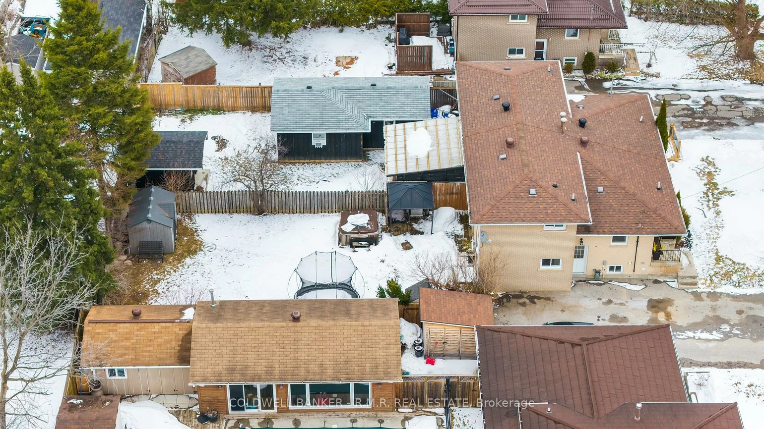 8, Charlbrook, Cundles East, Barrie