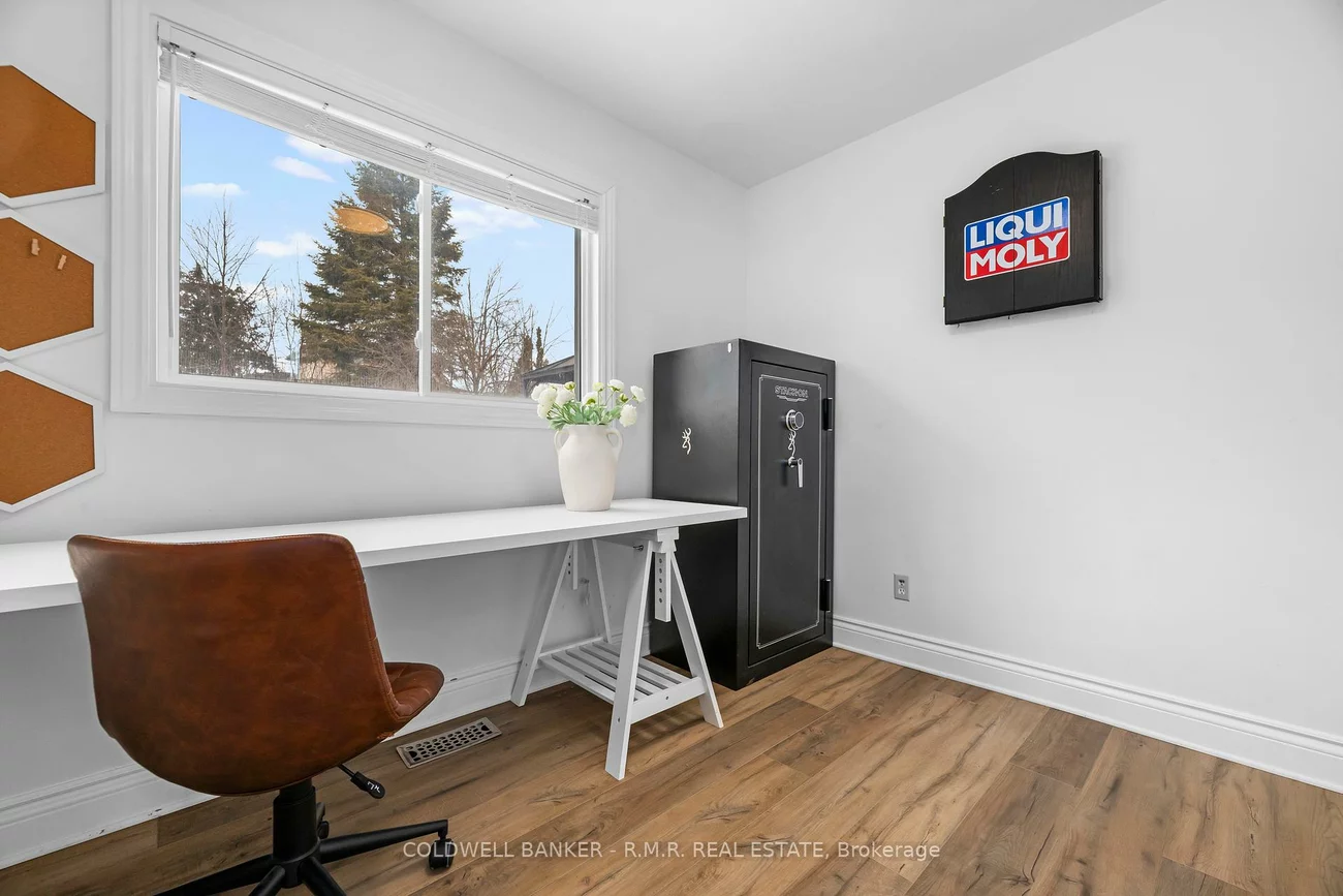 8, Charlbrook, Cundles East, Barrie