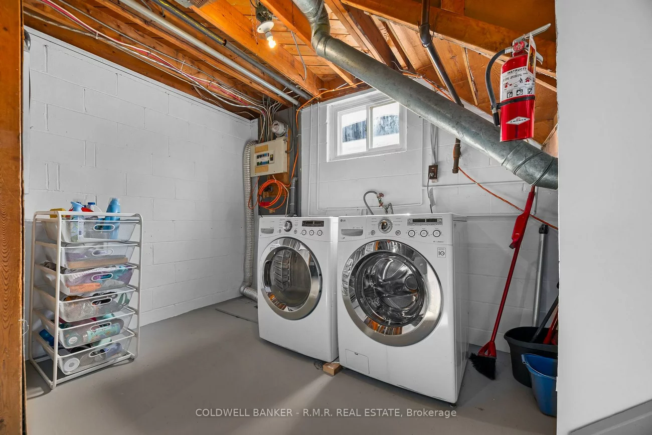 8, Charlbrook, Cundles East, Barrie