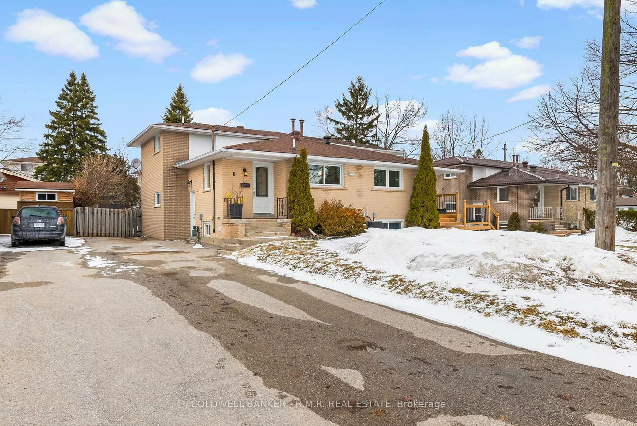 8, Charlbrook, Cundles East, Barrie