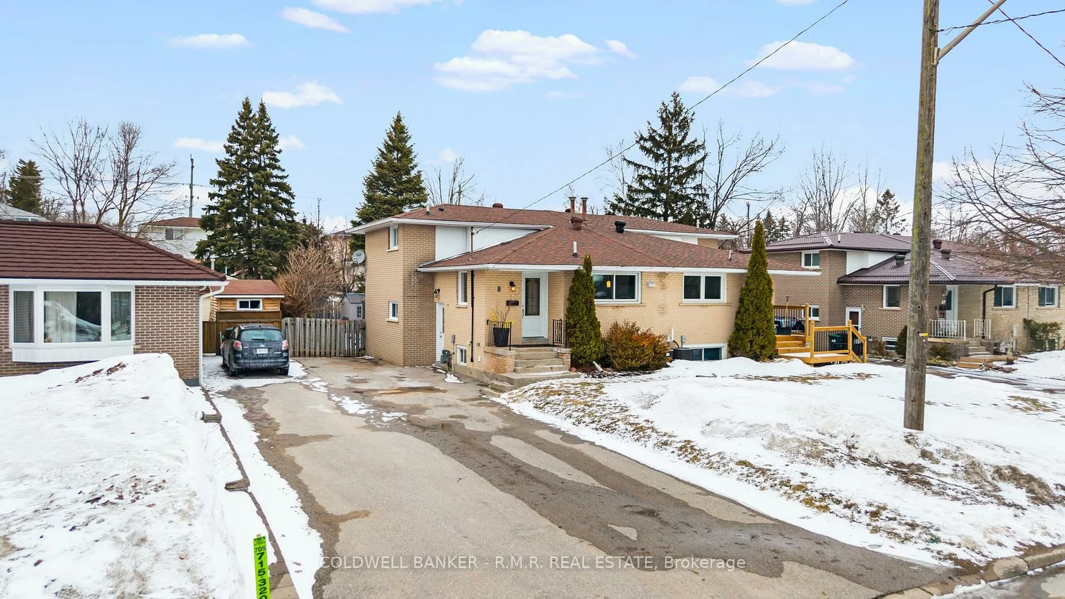8, Charlbrook, Cundles East, Barrie