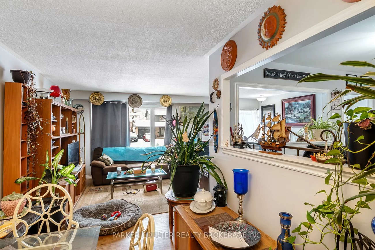 83, Daphne, Cundles East, Barrie