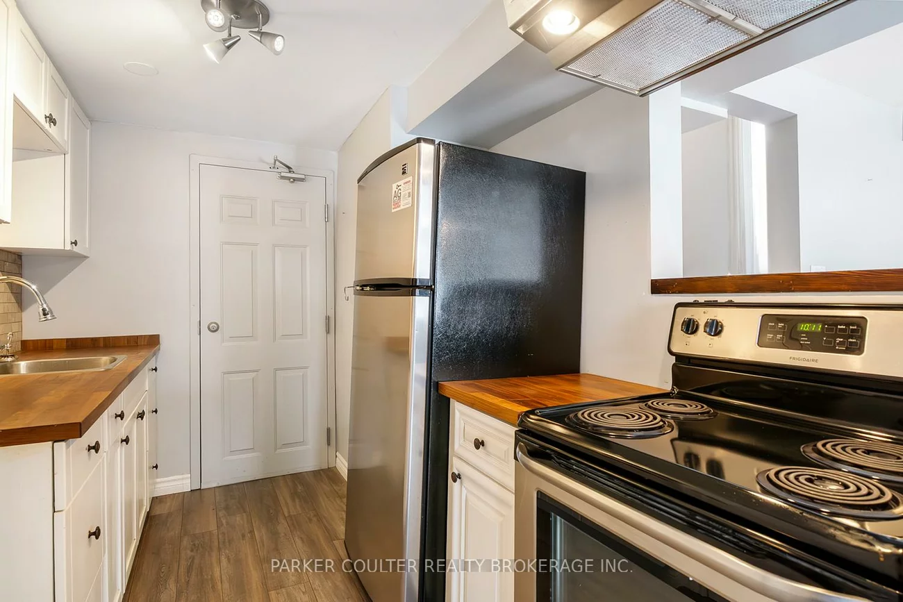 83, Daphne, Cundles East, Barrie