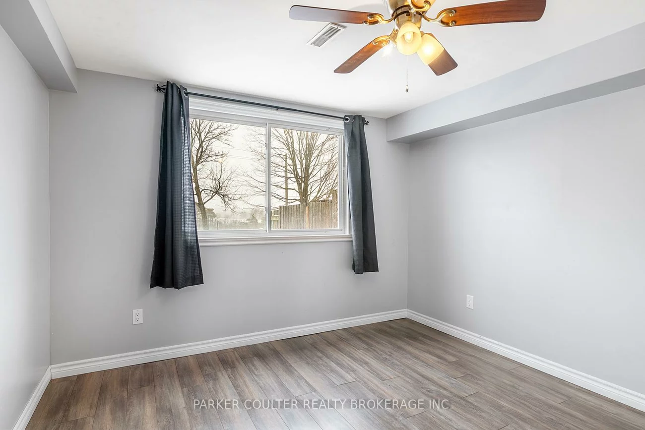 83, Daphne, Cundles East, Barrie