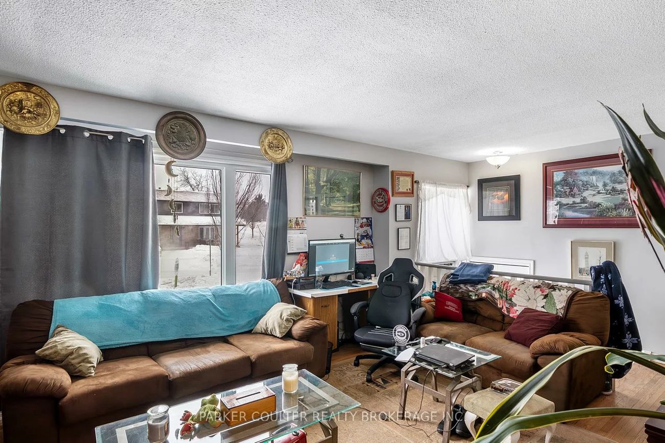 83, Daphne, Cundles East, Barrie