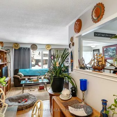 83, Daphne, Cundles East, Barrie