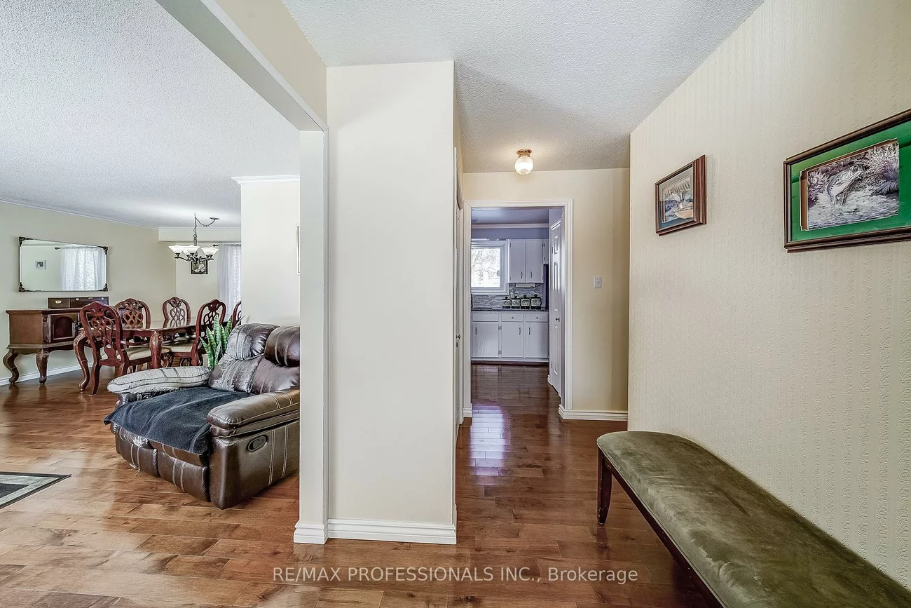 2, Agnes, Wellington, Barrie