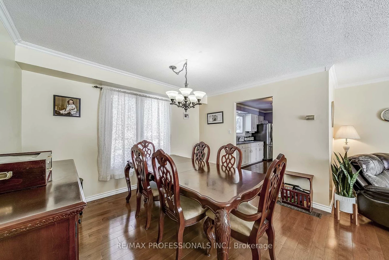 2, Agnes, Wellington, Barrie