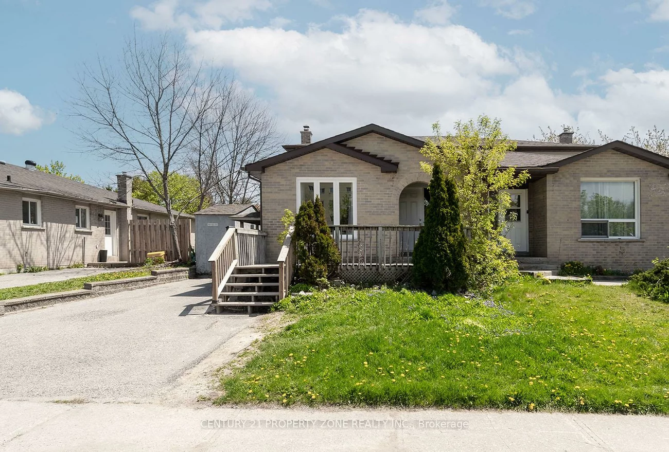 39, SYLVIA, Grove East, Barrie
