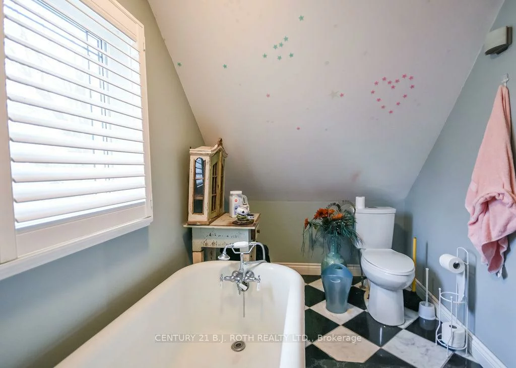 45, GROVE, Queen's Park, Barrie