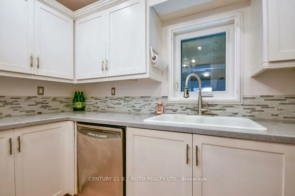 45, GROVE, Queen's Park, Barrie
