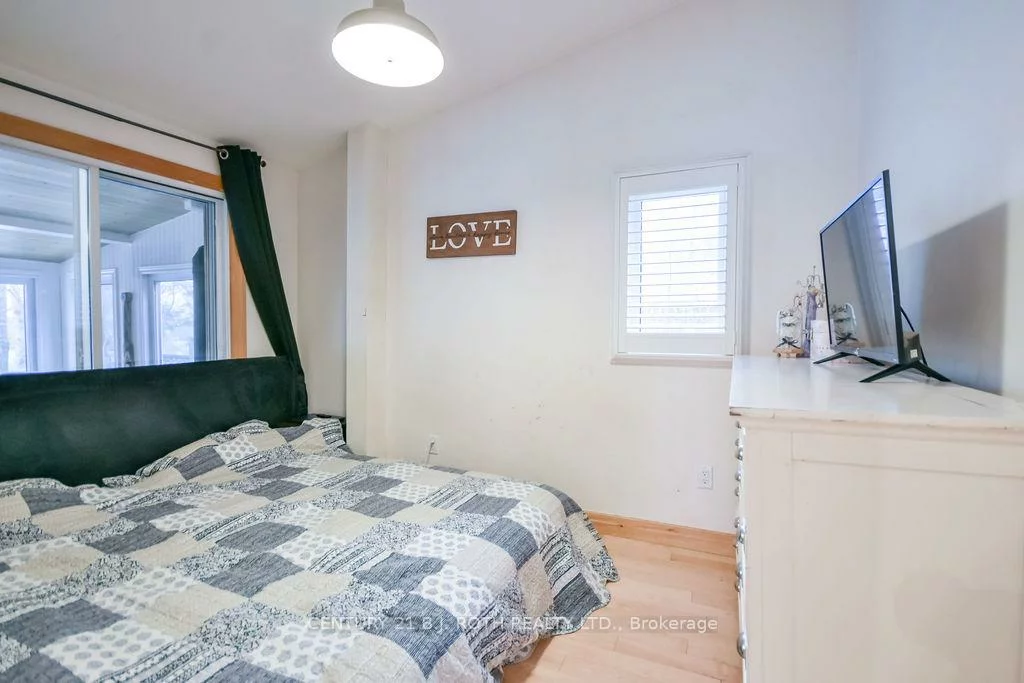45, GROVE, Queen's Park, Barrie