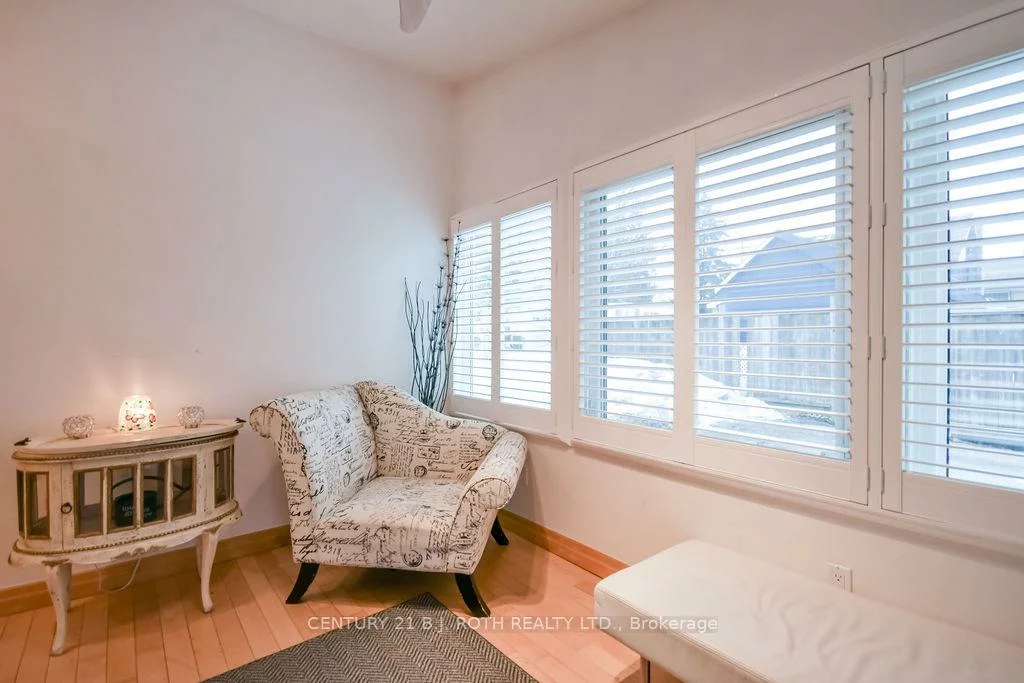 45, GROVE, Queen's Park, Barrie
