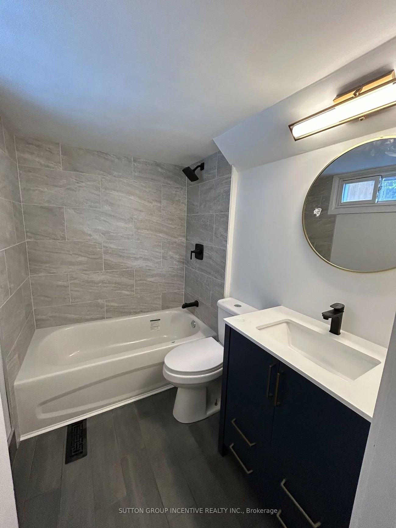 166, Collier, Codrington, Barrie