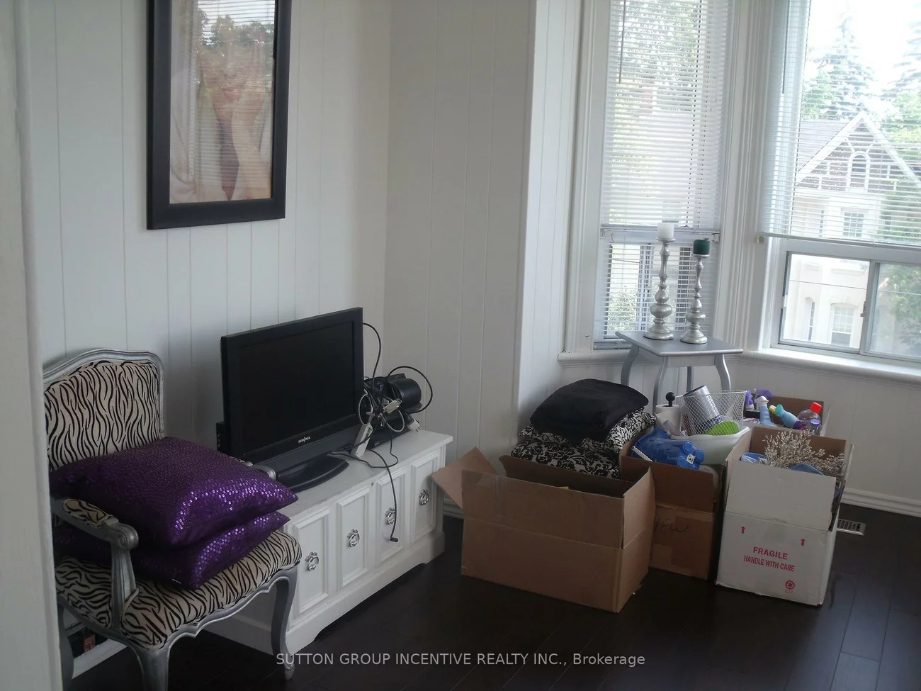 166, Collier, Codrington, Barrie