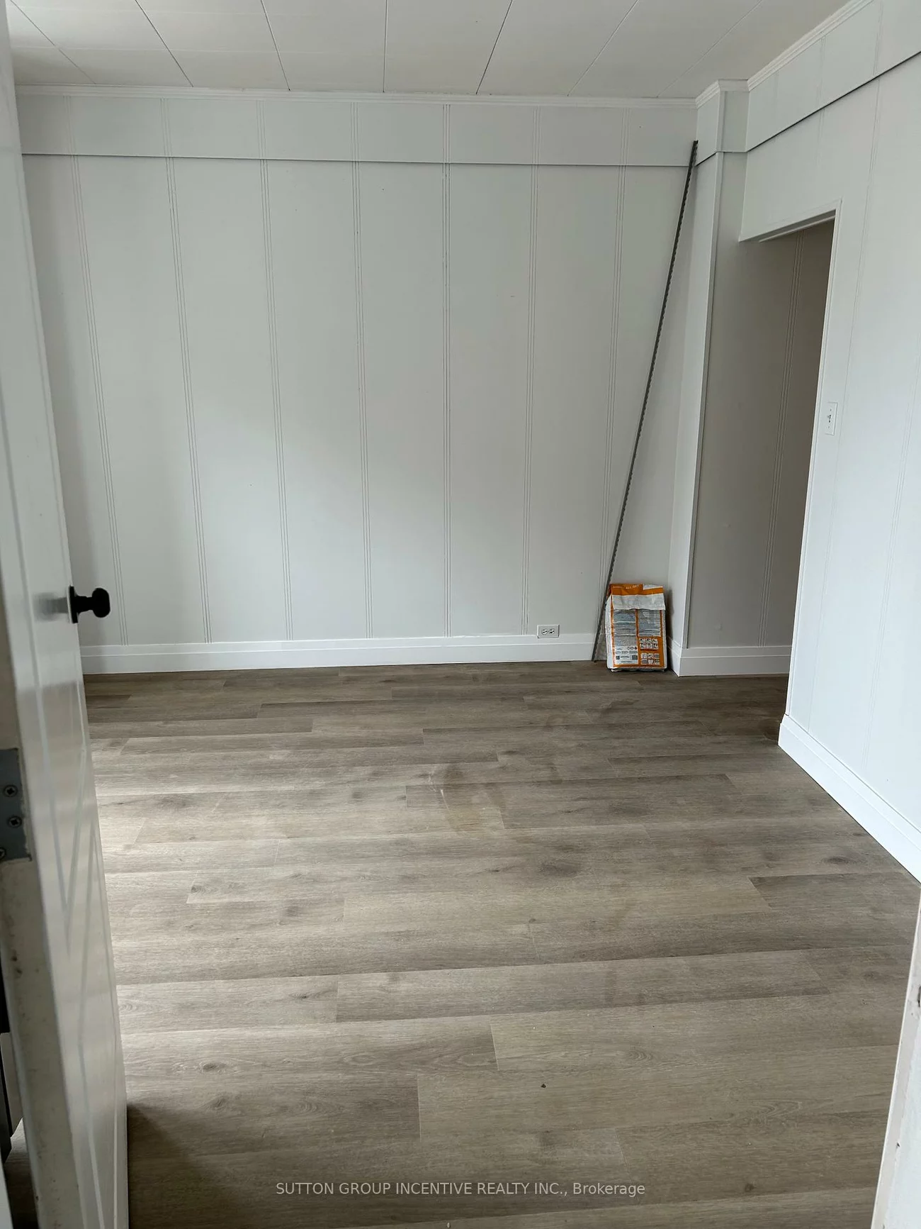 166, Collier, Codrington, Barrie