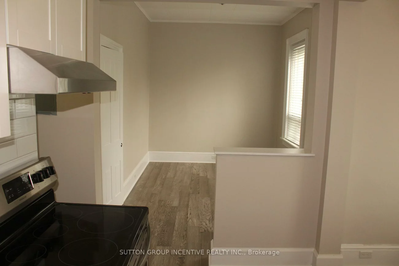 166, Collier, Codrington, Barrie