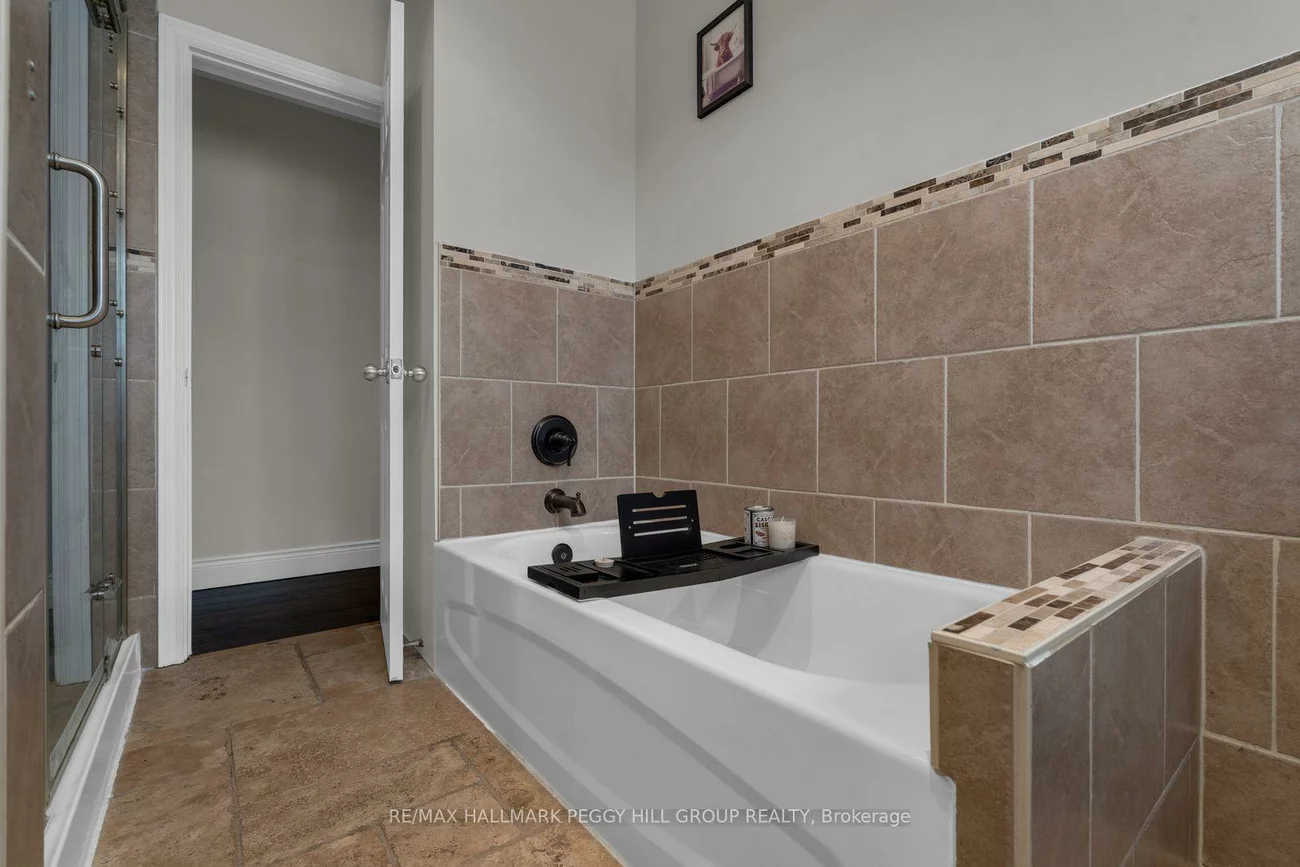 235, St Vincent, Wellington, Barrie