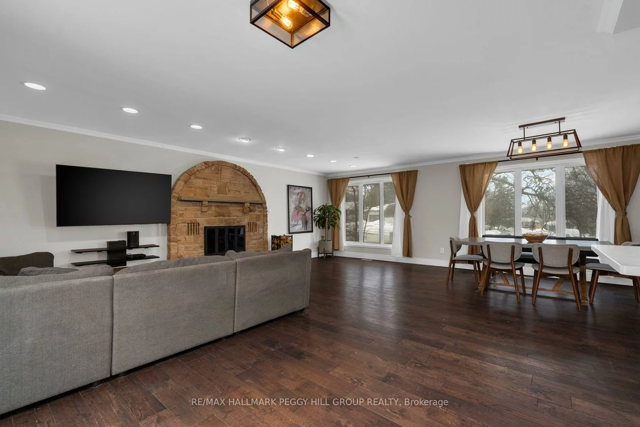 235, St Vincent, Wellington, Barrie