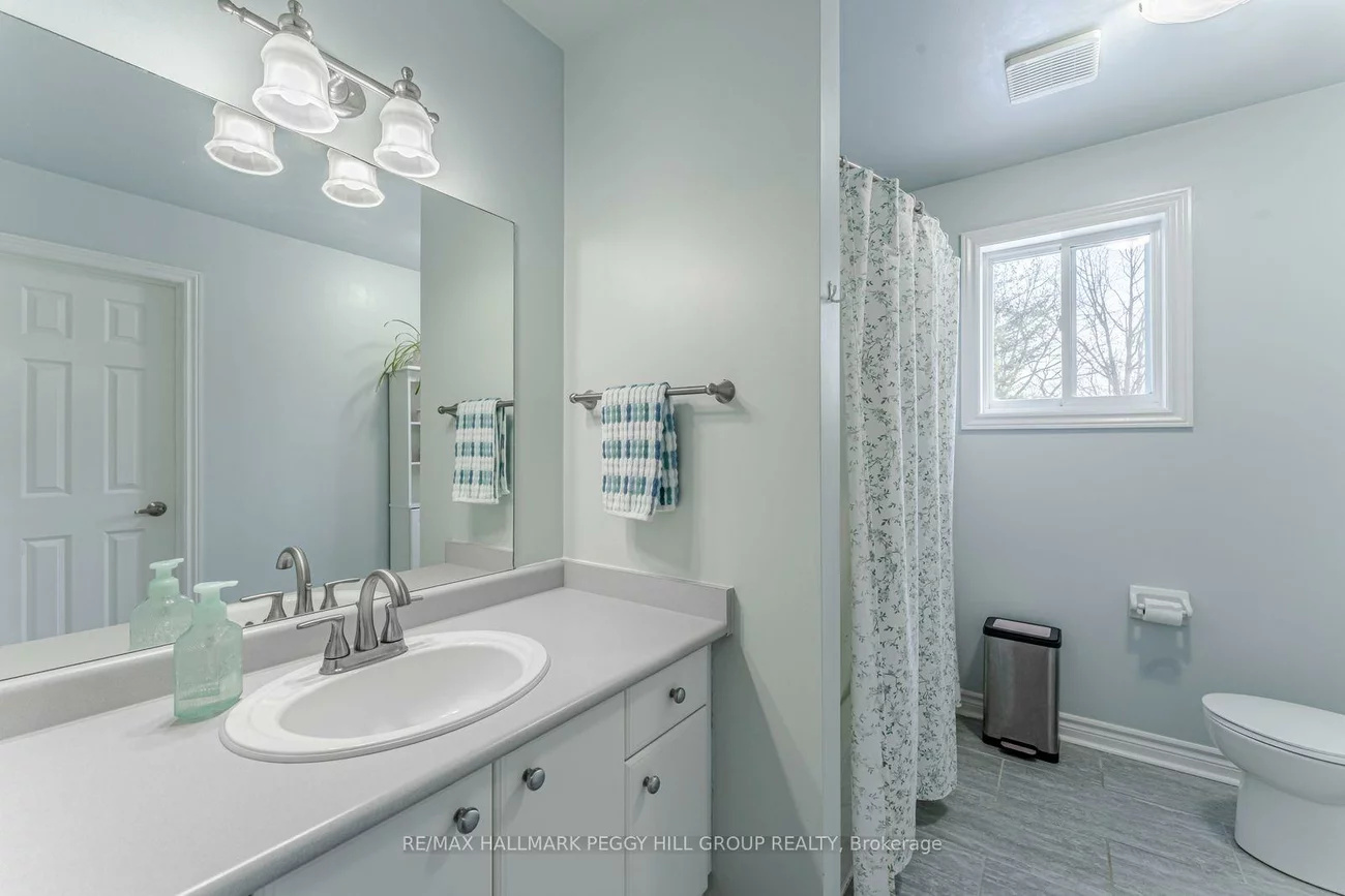 26, Kenwell, Holly, Barrie