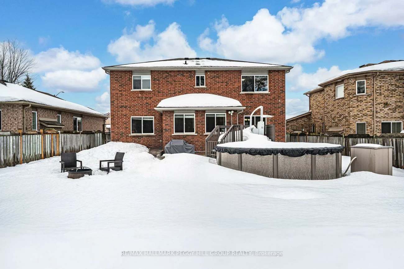 26, Kenwell, Holly, Barrie